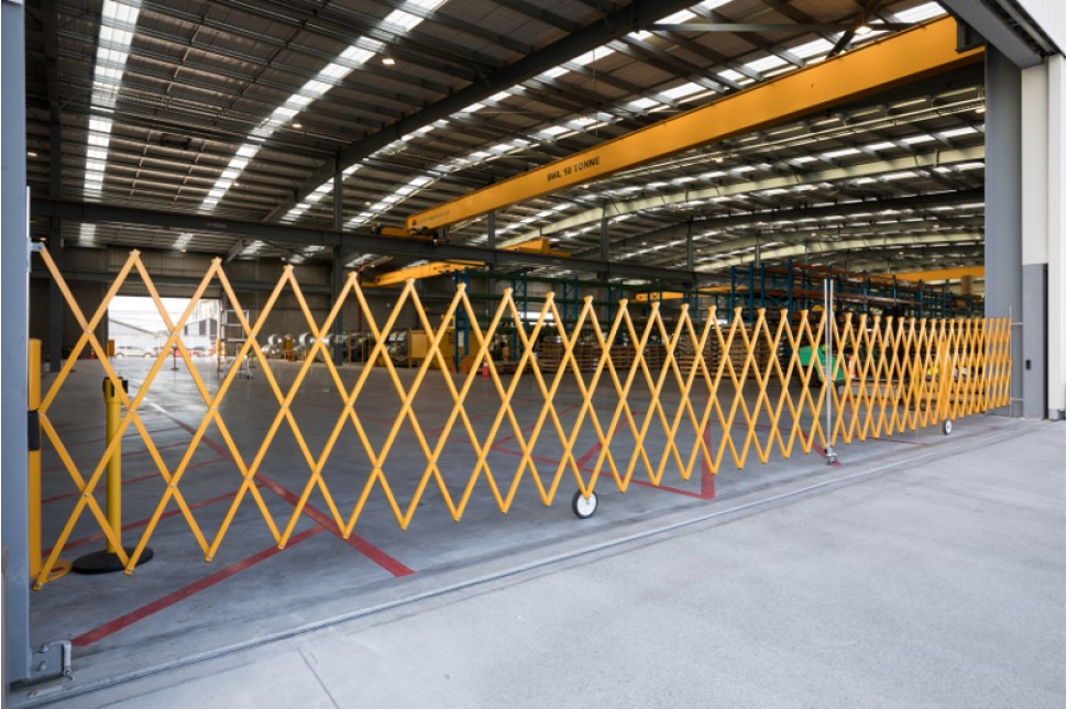 Expanding barrier 1M high x 4M wide - Image 3